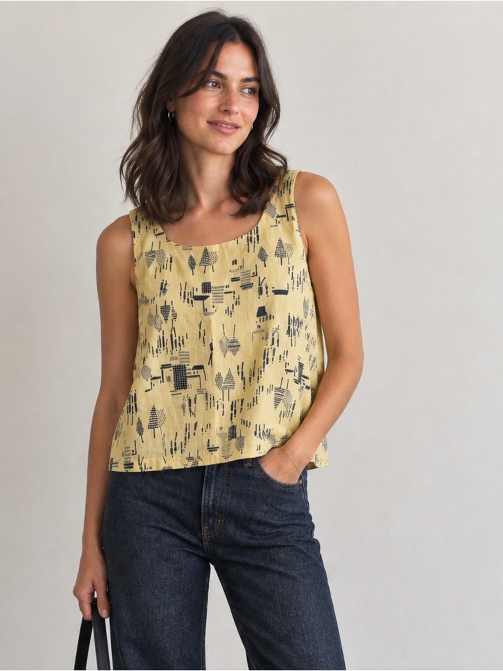 Vintage Pale Yellow Patterned 100% Linen Sleeveless Top. Cape Cod, New England